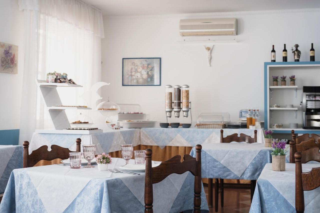 Hotel Cheri Rimini Luaran gambar