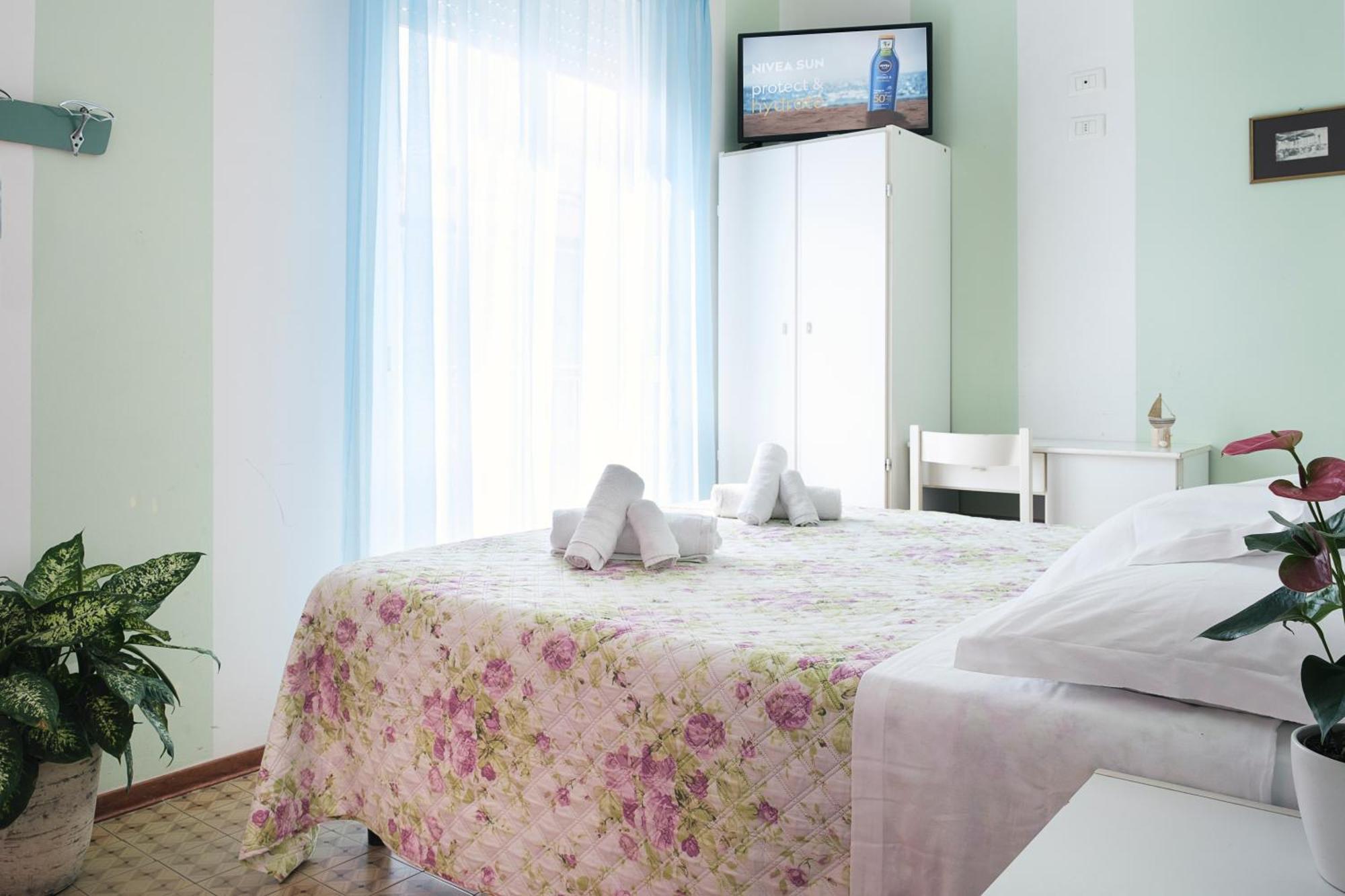 Hotel Cheri Rimini Luaran gambar
