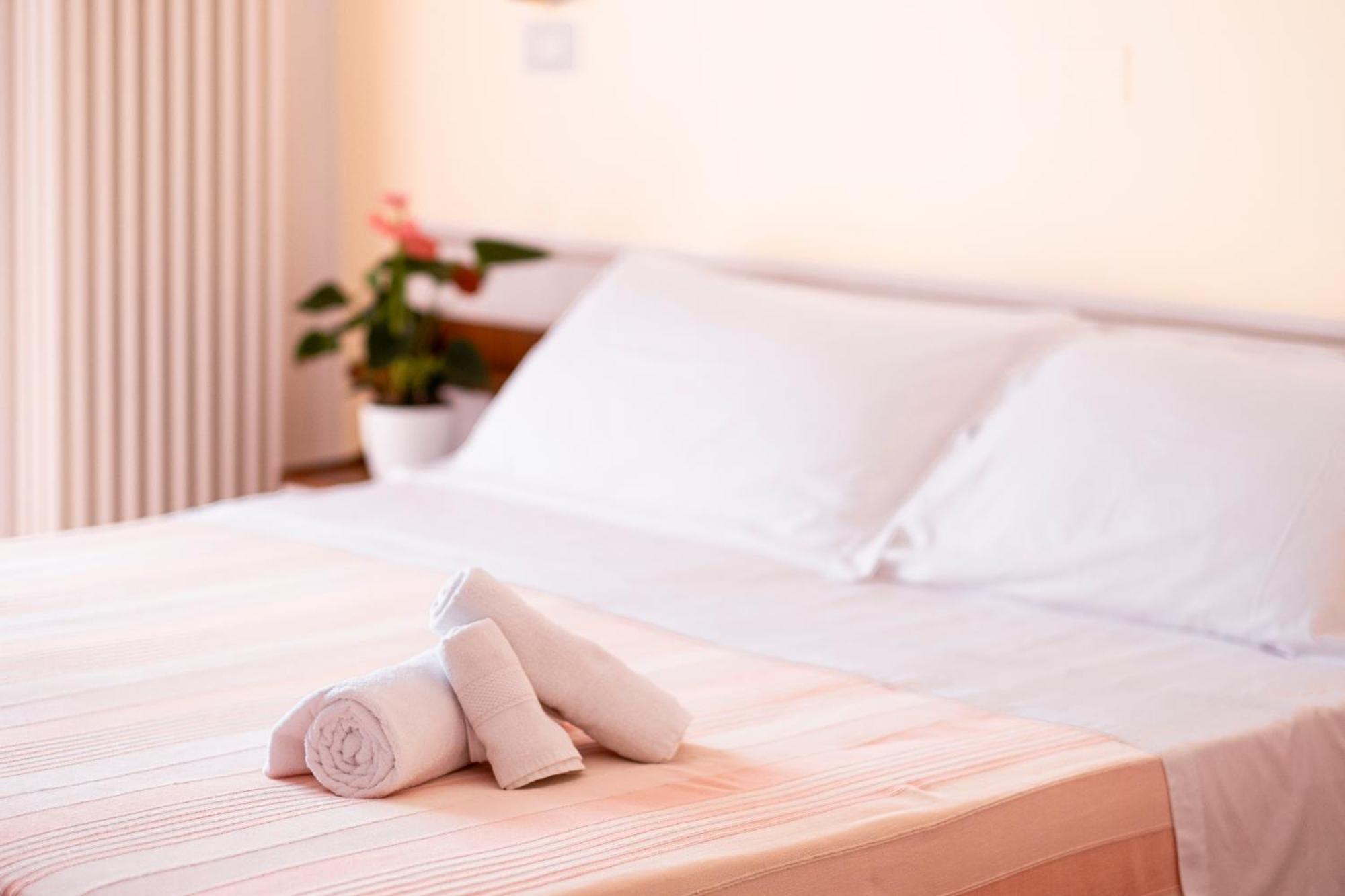 Hotel Cheri Rimini Luaran gambar