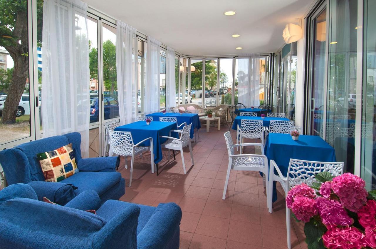 Hotel Cheri Rimini Luaran gambar